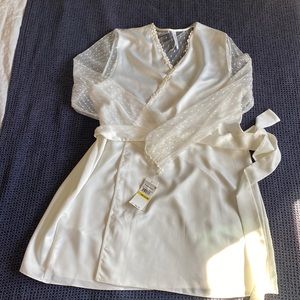 Flora Nikrooz Ivory Satin Robe